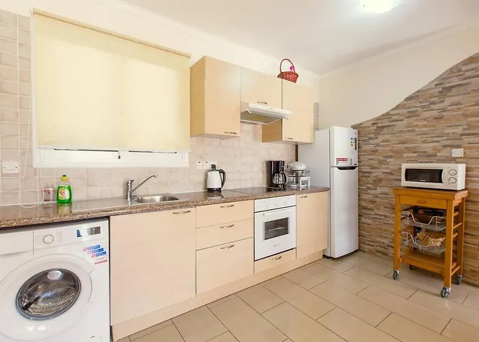 アパート Nissi 3 Pool Access Garden アヤナパ