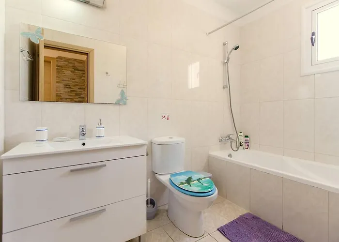 Nissi 3 Pool Access Garden Aya Napa